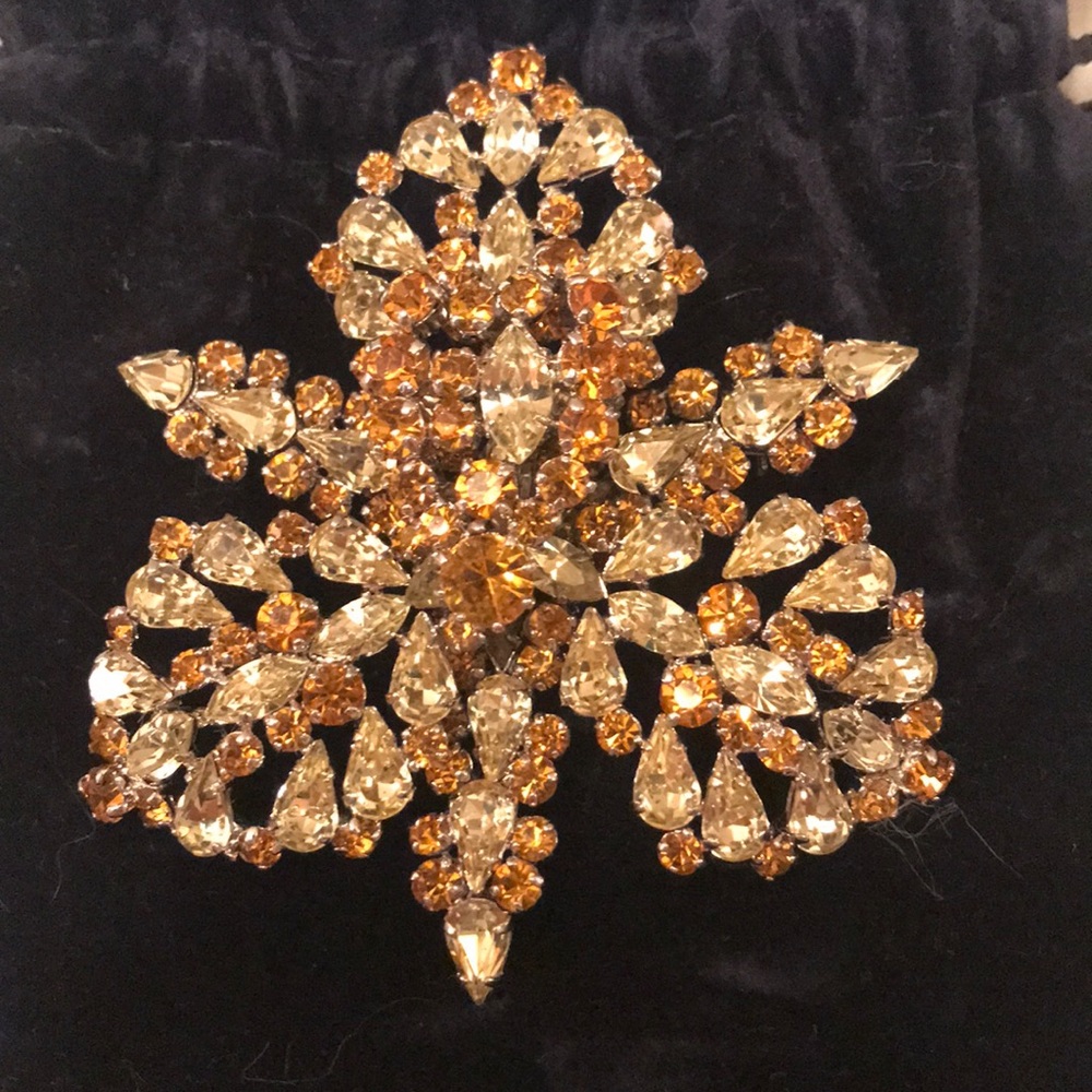 Vintage Look Gold & Yellow Brooch / Pin